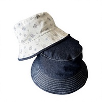 Chapeau bob en jean réversible avec doublure florale |   Casquette pliable avec logo personnalisé brodé |   Chapeau décontracté d'extérieur OEM pour marques