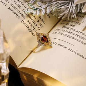 Palazzo splendente della regina del partito Senior che ripristina le antiche pietre preziose <span class=keywords><strong>anello</strong></span> da dito <span class=keywords><strong>di</strong></span> lusso gocce d'acqua <span class=keywords><strong>anello</strong></span> <span class=keywords><strong>rosso</strong></span> <span class=keywords><strong>granato</strong></span> - Product Image 2