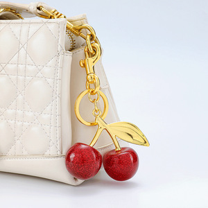 Lindo Llavero LED 3D de Cereza Roja de Cristal, Colgante de Frutas de Verano para Mujer, Accesorio para Bolso, Regalo - Product Image 3