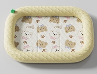 Tapis rafraîchissant pour animaux de compagnie, motif ours nœud papillon de dessin animé, entièrement enveloppant, avec bordure matelassée à bulles, respirant et gaufré, pour cage de chien et canapé