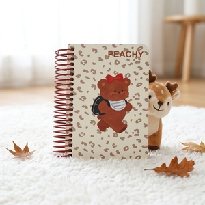 Diario A7 con Motivo Leopardato e Orsetto, Mini Quaderno a Spirale, 100 Fogli, Copertina Personalizzabile, Stampa a Colori, Simpatico Cartone Animato di Animali - Product Image 2