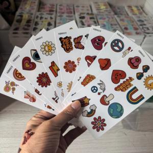 สติกเกอร์ติดตัวลายการ์ตูนน่ารัก 8 แผ่น ชุดลายรถบรรทุกมอนสเตอร์สีชมพู สำหรับเด็ก ลายสักชั่วคราว - Product Image 2