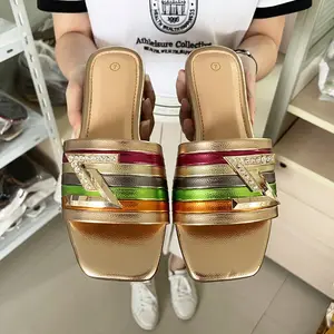 Nuovi Sandali Piatti con Punta Quadrata in Pelle PU Effetto Ghiaccio, Sandali Aperti con Cinturino Incrociato, Sandali da Spiaggia Slip-On per Donne - Product Image 1