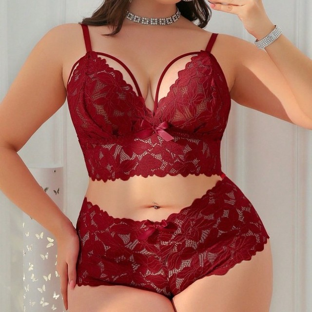 Extra-large Size Lace Figure-hugging Bra Set with See-through Style, Alluring Type of Clothing, Sexy Underwear, Women's Set