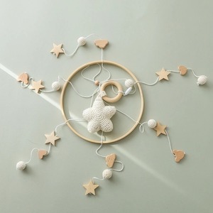 Juguete Colgante de Ganchillo con Forma de Estrella y Nube, con Anillos de Madera y Bolas de Algodón, para Decoración de Cuarto de Bebé y Desarrollo Sensorial Infantil - Product Image 4