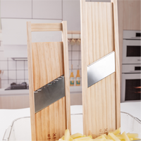 Mandoline Hachoir à Légumes, Coupe-Oignons et Pommes de Terre, Coupe-Frites 8mm, Invention Brevetée, Protection des Doigts, Trancheuse en Bois Massif