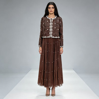 Ensemble deux pièces d'été : Blazer plissé, veste courte perlée résistante et jupe plissée, prêt à expédier au Moyen-Orient