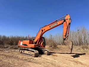 Excavadora de cadenas con capacidad de cazo de 1.6 m, potencia de 125 kW, peso de 23800 kg, Doosan DH225LC-7, excavadora mediana - Product Image 4