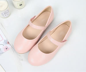 Venta al por mayor nueva moda antideslizante hebilla Correa suela blanda niños zapatos <span class=keywords><strong>de</strong></span> cuero fondo plano niñas Zapatos <span class=keywords><strong>de</strong></span> vestir Zapatos <span class=keywords><strong>de</strong></span> princesa personalizados - Product Image 4