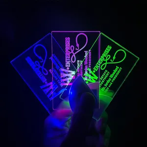 Vente en gros, design de luxe personnalisé, invitations lumineuses, impression de cartes de visite à led nfc acrylique, lampe de carte de visite à led