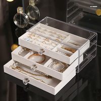 Boîte à bijoux empilable en acrylique transparent avec 3 tiroirs et plateau de rangement en velours pour bagues, boucles d'oreilles, bracelets, colliers – Organisateur