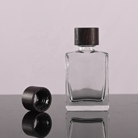 Mini clair forme carrée verre saveur d'air parfum conteneur d'eau bouchon en bois 10ml luxe Reed diffuseur parfum bouteille en verre