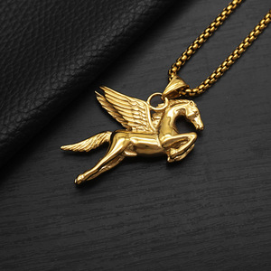 <span class=keywords><strong>Collier</strong></span> Pendentif <span class=keywords><strong>Cheval</strong></span> Volant Ailé Punk PVD <span class=keywords><strong>Anti</strong></span>-ternissement en Acier Inoxydable pour Hommes, Bijoux de Mode Raffinés, Vente en Gros - Product Image 4