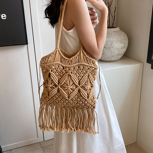 Borsa lavorata a mano con nappine in poliestere di grande cotone aperto alla moda borsa da spiaggia con spalla geometrica da donna in paglia - Product Image 3