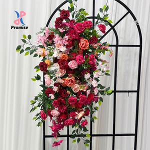 Arco Floral Premium en Tono Magenta para Todas las Estaciones, Flor sin Mantenimiento para Salones de Banquetes y Espacios Modernos - Product Image 1