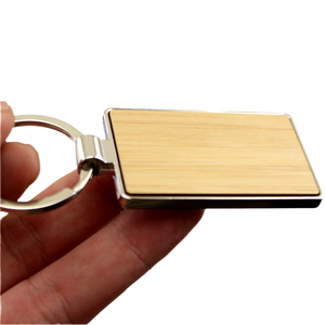 Khóa móc chìa khóa gỗ khắc laser tùy chỉnh hình chữ nhật và tròn, làm bằng gỗ, kim loại hoặc tre, có in logo hoặc tên khách sạn hoặc nhà ở - Product Image 4