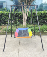 Balançoire volante moderne robuste pour l'extérieur avec plateforme à structure en acier pour aire de jeux pour enfants et mobilier d'extérieur
