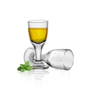 Échantillon Ok Mini Wine Spirit Verres à liqueur transparents avec base à tige Set 8 pièces Un paquet de mini verres à liqueur à whisky