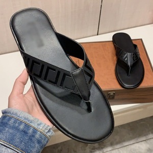 Sandalias Clásicas de Diseñador 2026, Chanclas de Lujo Negras para Hombre y Mujer, Sandalias Casuales de Alta Calidad - Product Image 1