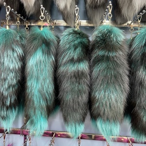 Porte-clés en fourrure de renard véritable, grande et moelleuse, style féerique, 45 cm de long, breloque pour sac à main, vente en <span class=keywords><strong>gros</strong></span> directe usine Chine - Product Image 1