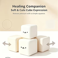 Peluches Tofu Douces, Cadeaux Anti-Stress en Forme de Cube Blanc, Jouets Squishy en Pâte pour Soulager l'Anxiété et Apaiser l'Esprit