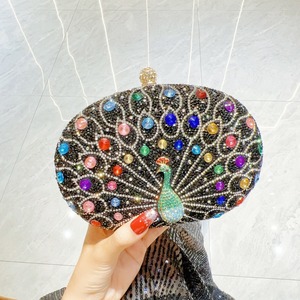 Nouvelle Pochette Classique en Polyester avec Chaîne, Motif Paon Diamanté, Fermeture Magnétique, Capacité 1L, Forme Ovale, Style Européen, pour le Commerce Transfrontalier - Product Image 4