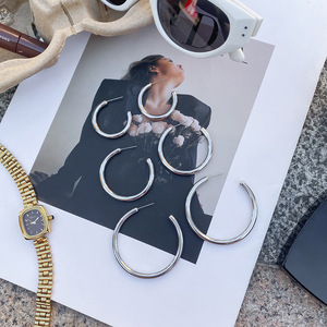 Hoop Earrings 18K Gold Plated Stainless Steel 4mm Diameter Hollow C-<b>Ring</b> Classic Design Fashion Jewelry - Product Image 3