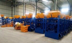 QT 4-24 Máquina de ladrillos hecha en Donyue Venta caliente Máquina de buena calidad - Product Image 5