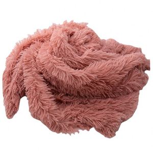 Tissu en fourrure synthétique PV 100% polyester, couleur unie, longues fibres, pour la fabrication de jouets, coussins, oreillers, tapis - Product Image 4