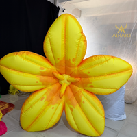 Différents ballons de fleurs artificielles gonflables avec couleur personnalisée pour les fêtes