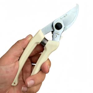 กรรไกรตัดแต่งกิ่งไม้ Mountain Vine Bypass รุ่น S130 สแตนเลส ขนาด 20-30 มม. สำหรับกิ่งผลไม้ ดอกไม้ และเครื่องมือทำสวน - Product Image 1