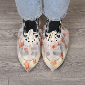 Couvre-chaussures non tissés à imprimé dessin animé, extra épais, jetables, imperméables, antidérapants, résistants à l'usure, pour intérieur, motif lapin, à enfiler, lot de 10 - Product Image 3