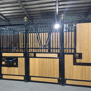 Luxe Indoor Permanente Bamboe Houten Paardenstal Beweegbare Massief Paardenstallen Kraampjes Fronten Deuren - Product Image 4