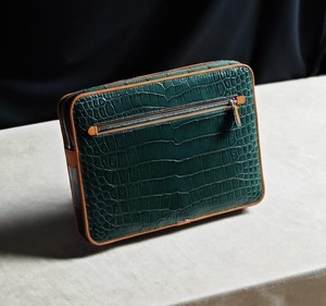 Pochette artisanale moderne de luxe en cuir d'alligator véritable – Pochette homme haut de gamme pour anniversaire - Product Image 2