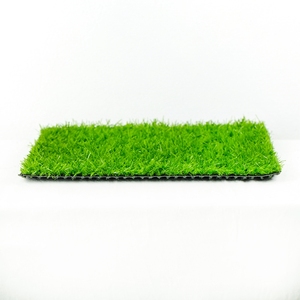 Césped <span class=keywords><strong>Artificial</strong></span> Económico de 15 mm y 3 Tonos Verde de Jiangsu para Jardinería, Uso Residencial o en Techos para Presupuestos Bajos - Product Image 4