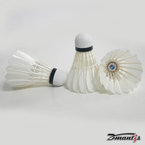 Volant de <span class=keywords><strong>badminton</strong></span> en plumes d'oie super stable de 4e classe <span class=keywords><strong>Plume</strong></span> de lame en liège à 2 couches de l'usine chinoise - Product Image 5