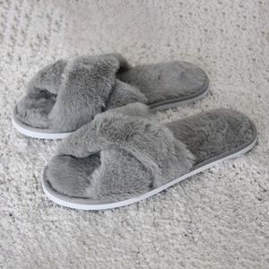 Pantuflas de Felpa Bordadas para Mujer, Creativas, para Novia, Damas de Honor, Accesorios para Fotos de Boda, Zapatos Románticos para Luna de Miel, para Bodas de Invierno - Product Image 4