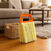Brosse de nettoyage manuelle en plastique écologique à 7 lames pour le nettoyage des fenêtres et des stores domestiques
