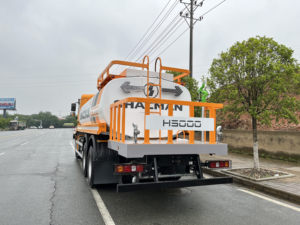 Camion-citerne d'arrosage de voirie municipale Shacman 20m³ de Chine, camion pulvérisateur d'eau anti-poussière pour mines - Product Image 4