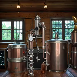 Alambic à reflux commercial 200L avec condenseur à pompe en cuivre et jauge de niveau, pour Whisky, Vodka, Gin, Éthanol, en SUS304 SUS316, Certification CE - Product Image 3