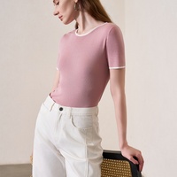 T-shirt en tricot haut de gamme pour femme, manches courtes, col rond, bordure contrastée, chemisier décontracté minimaliste sophistiqué