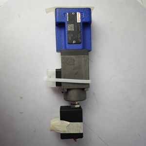 วาล์วควบคุมการไหลแบบสัดส่วน Rexroth 2FRE รุ่น R900915815 สภาพใหม่ วาล์วควบคุมแรงดัน 2FRE10-4X/50LBK4M - Product Image 2