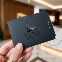 Pochette de luxe personnalisée en papier noir pour carte-clé d'hôtel, enveloppe avec logo UV sélectif, support de carte-clé, emballage OEM ODM