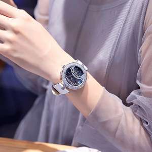 Elegante Reloj de Mujer de Cristal, Estilo Puente Poético, Reloj de Cuarzo con Correa de Cuero - Product Image 5