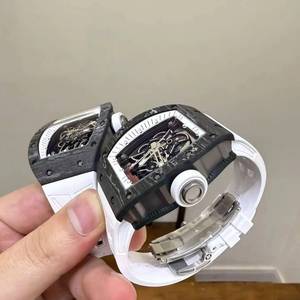 Montre automatique de sport haut de gamme pour homme, personnalisée, de haute qualité, avec boîtier en fibre de carbone 055, mouvement ajouré. - Product Image 5