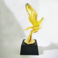 Souvenir cadeau laiton verre décor à la maison Mini Antique résine artisanat trophée 30cm métal aigle trophée tasse Statue pour la décoration intérieure cadeaux
