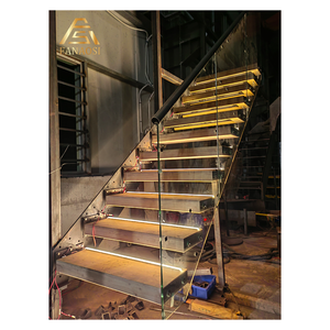 Escalera Flotante Personalizada con Inserto <span class=keywords><strong>de</strong></span> Pared <span class=keywords><strong>de</strong></span> Hormigón Reforzado, Peldaños <span class=keywords><strong>de</strong></span> Madera <span class=keywords><strong>de</strong></span> Nogal Sólido, Escalera con Iluminación LED en los Peldaños - Product Image 3