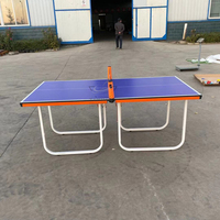 Nouvelle conception de table de ping-pong pliable pour enfants de type U avec plateau supérieur de 15 mm pour une utilisation par les enfants