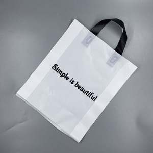 Sacs de courses en plastique LDPE biodégradable à prix de gros avec logo personnalisé et valve pour fourrures et chaussettes - Product Image 4