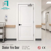 Porte en bois coupe-feu avec marquage clair pour les sorties de secours et les indicateurs d'évacuation en cas d'incendie dans les bâtiments publics